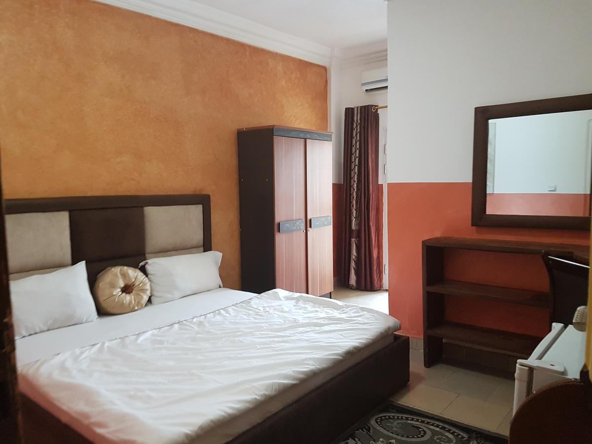 Novo Hotel บราซซาวิล ภายนอก รูปภาพ